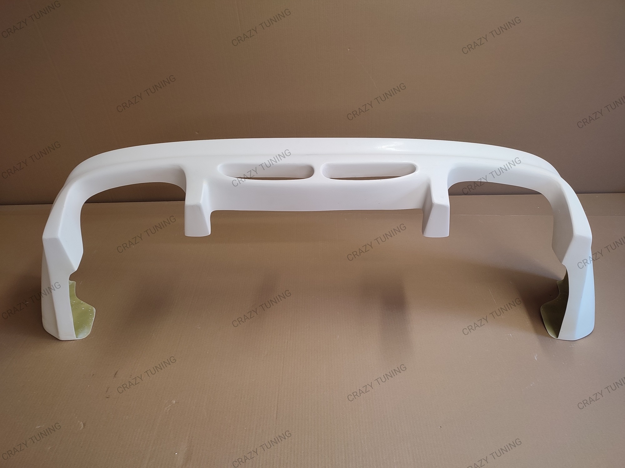 Vinchix rear lip alternate view 3