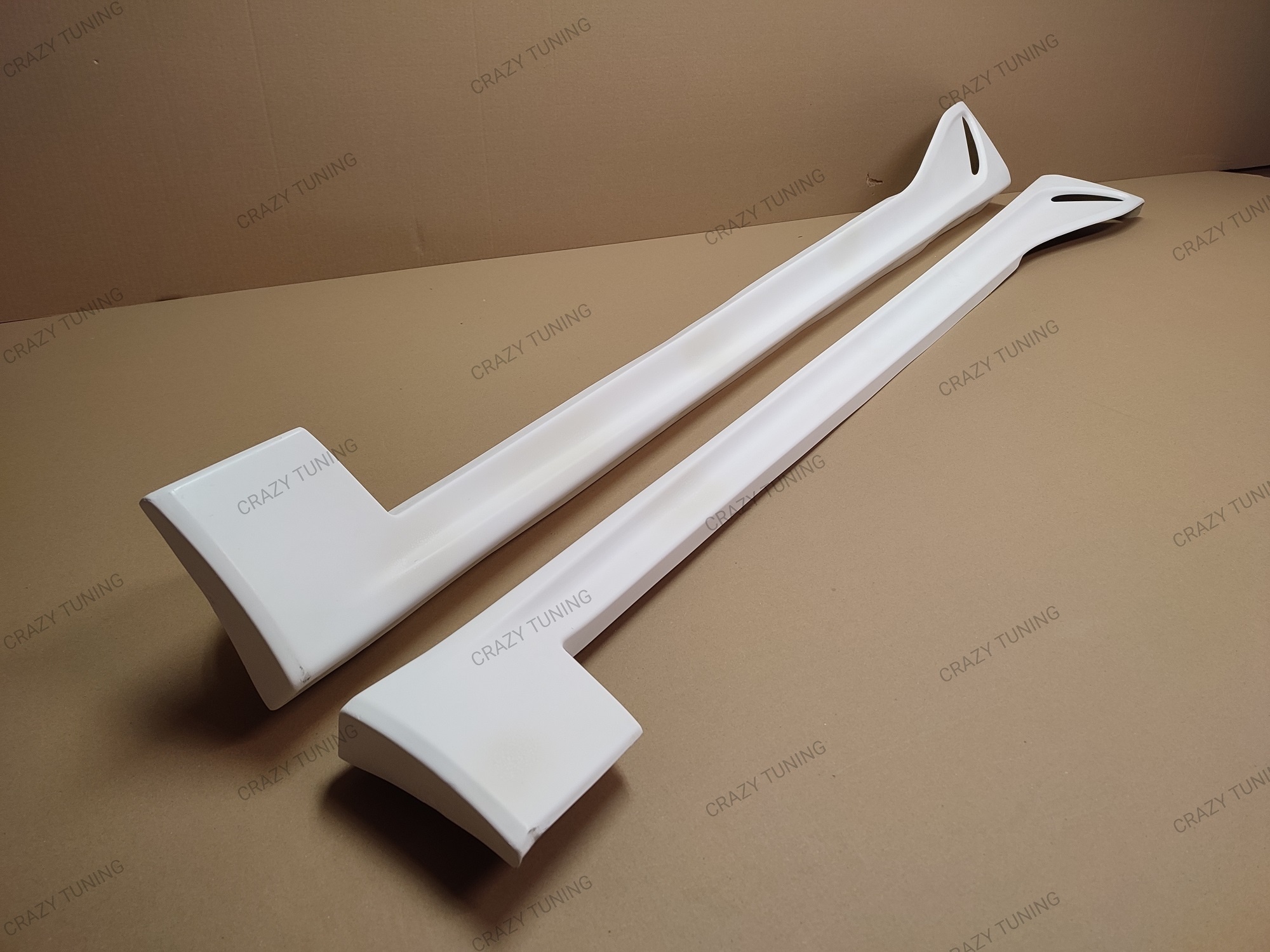 Tsunami Edition side skirts alternate view 3